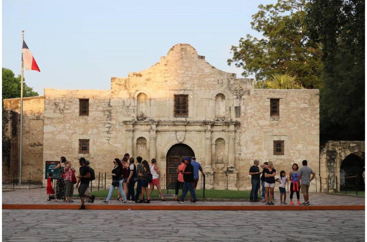 Charming 4Br2Ba Only 5 Mins Downtown Riverwalk San Antonio Exterior photo